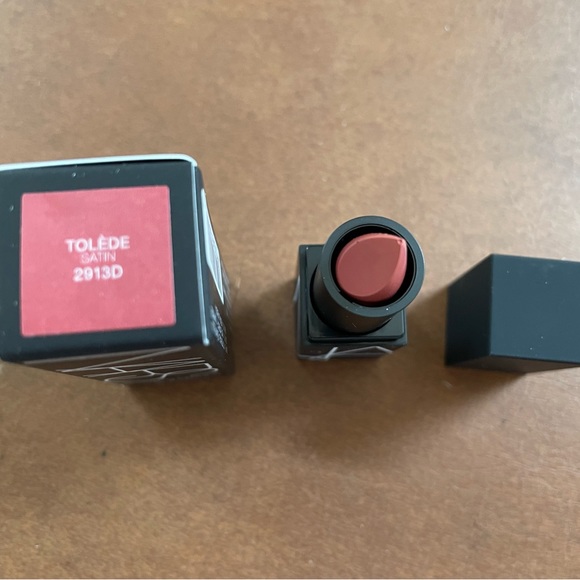 NWT 🎉Host Pick x5🎉 Deluxe Mini NARS Lipstick color Tolede Satin-pretty pink - Picture 2 of 6